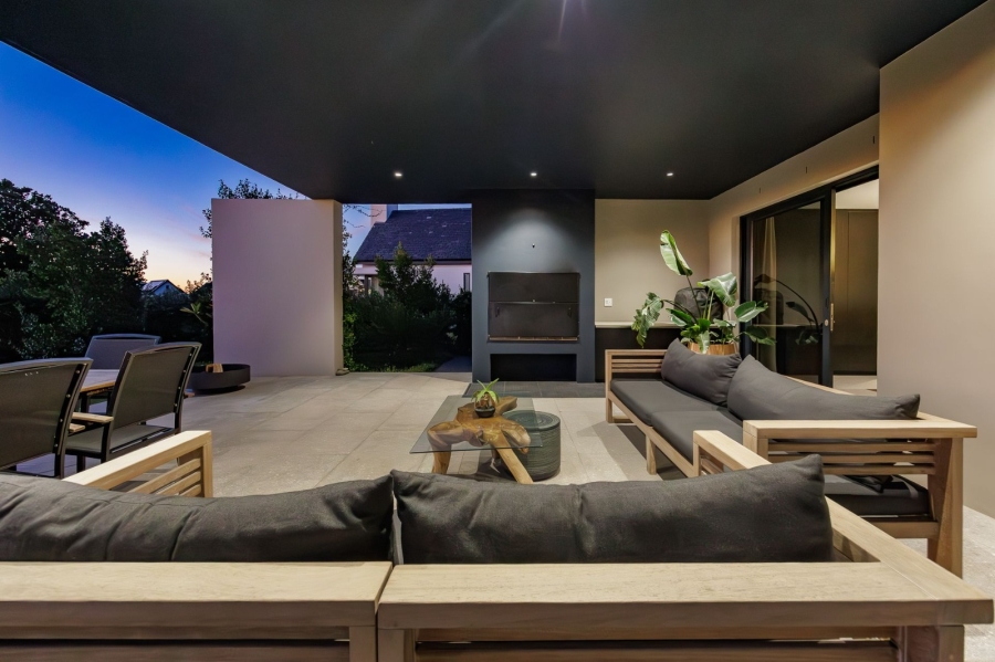 4 Bedroom Property for Sale in Pearl Valley at Val de Vie Western Cape